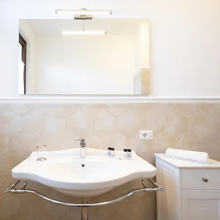 Barsotti Luxury Lukka