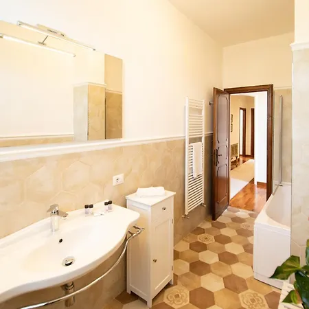 Barsotti Luxury Apartament *